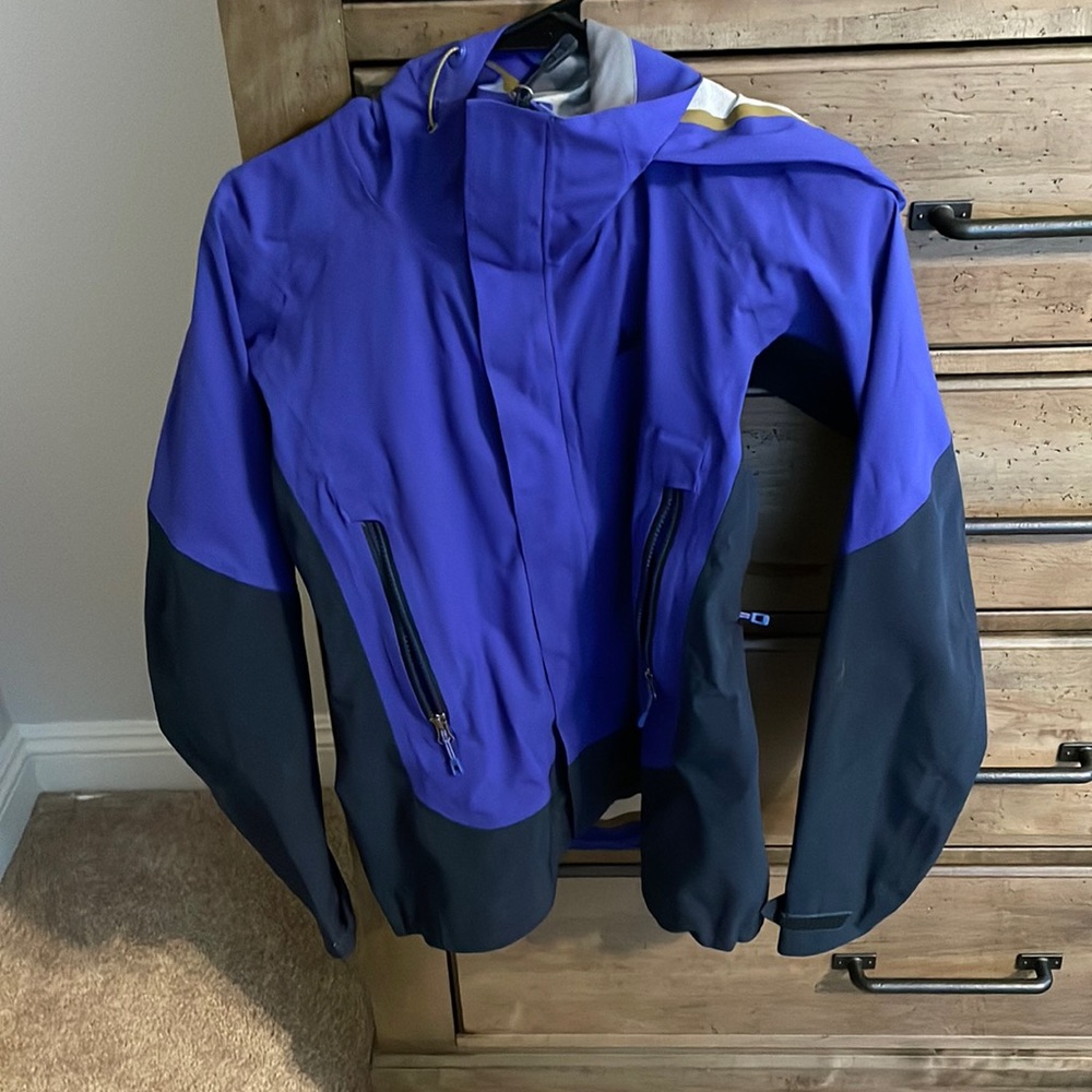 Rain jacket
